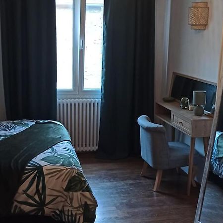 Petite Maison De Bourg Proche A84 Ducey-Les Cheris Exteriör bild