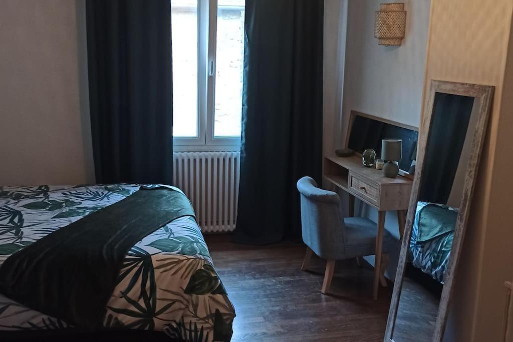 Petite Maison De Bourg Proche A84 Ducey-Les Cheris Exteriör bild